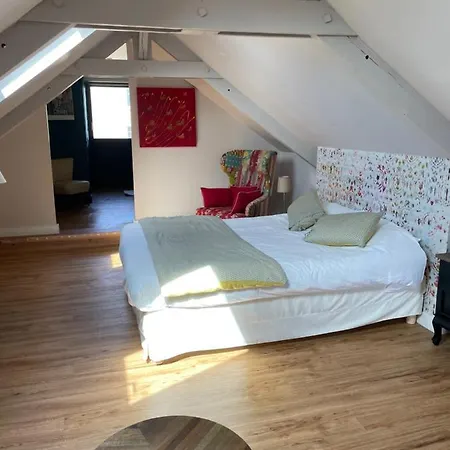 Maison La Tour Guest house 2*